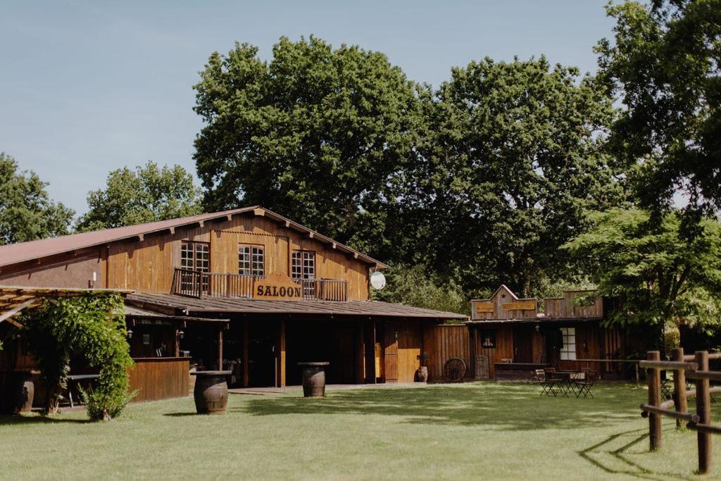 Le Ranch Amadeus Bed & Breakfast Saint-Paul-en-Born Bagian luar foto
